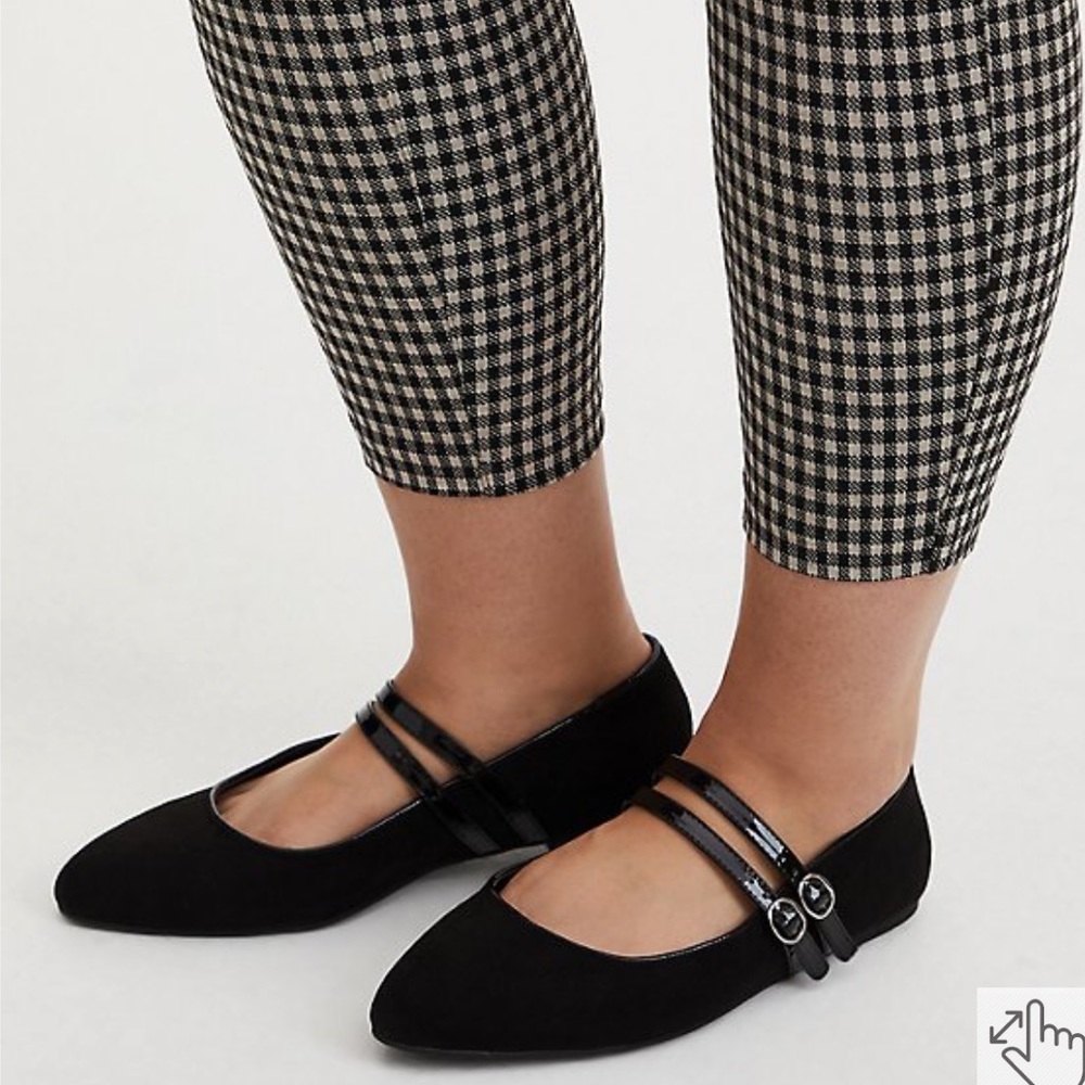 Size 7WW Double Strap Mary Jane‎ Flat - Faux Suede Black